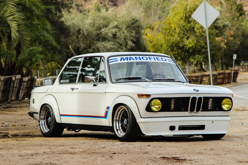 Illustration for article titled There Is No Wrong Answer In This Vintage BMW Racecar Faceoff